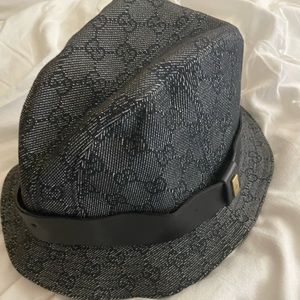 Authentic Vintage Gucci by Tom Ford bucket hat